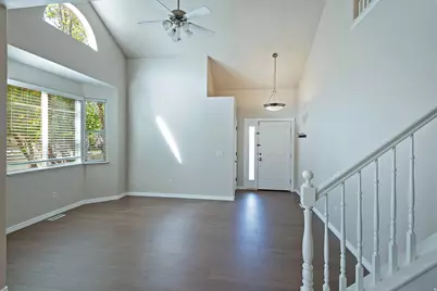 1364 E Old Maple Ct S, Salt Lake City, UT 84117 - Photo 3