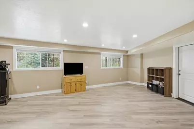 353 E Robin St, Smithfield, UT 84335 - Photo 35