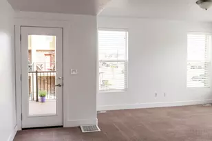 699 E Hillock Ct S, Draper, UT 84020 - Photo 9