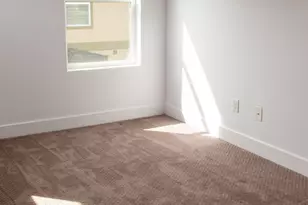 699 E Hillock Ct S, Draper, UT 84020 - Photo 11