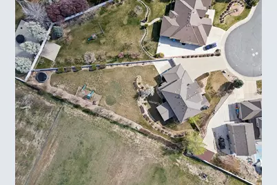 2416 N Timothy Cir E, Pleasant Grove, UT 84062 - Photo 41