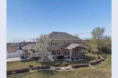 2416 N Timothy Cir E, Pleasant Grove, UT 84062 - Photo 45