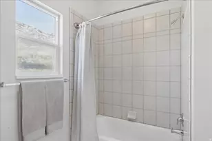 2416 N Timothy Cir E, Pleasant Grove, UT 84062 - Photo 25