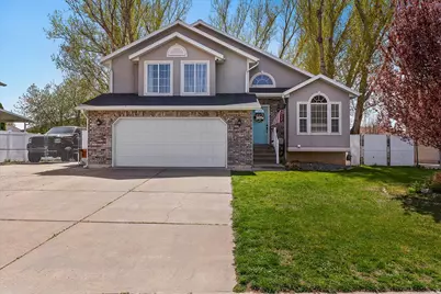 1149 W 1520 N, Clinton, UT 84015 - Photo 1