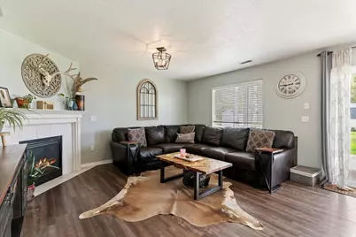 1149 W 1520 N, Clinton, UT 84015 - Photo 13