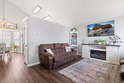 1149 W 1520 N, Clinton, UT 84015 - Photo 5