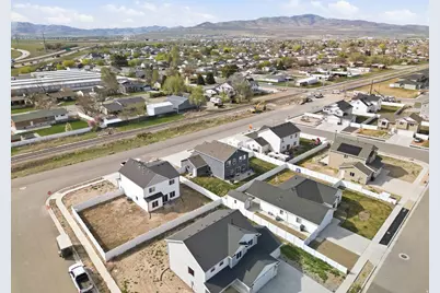 1275 S 300 W, Tremonton, UT 84337 - Photo 43