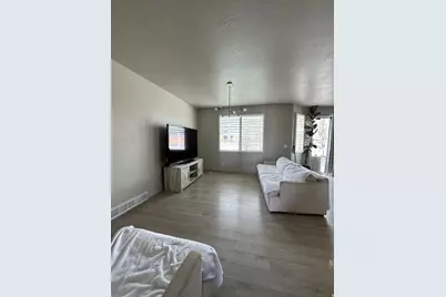 9572 S Lea Heather Way, West Jordan, UT 84081 - Photo 5