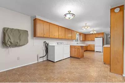 3215 S 2100 St E, Millcreek, UT 84109 - Photo 15