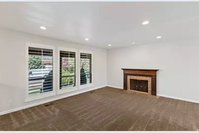 125 W 525 N, Kaysville, UT 84037 - Photo 3