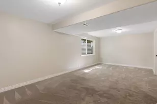 668 E Clearwater Dr, Layton, UT 84041 - Photo 31