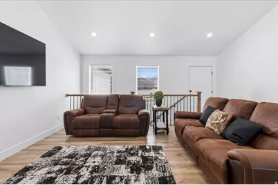 161 N 200 W, Levan, UT 84639 - Photo 27