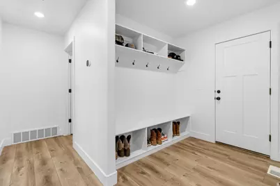 161 N 200 W, Levan, UT 84639 - Photo 35