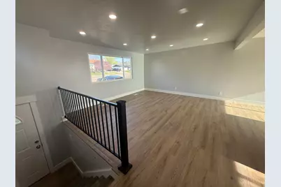 5301 S 2675 W, Roy, UT 84067 - Photo 7