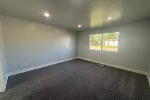 5301 S 2675 W, Roy, UT 84067 - Photo 11