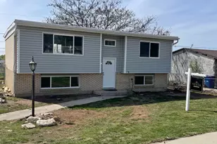 5301 S 2675 W, Roy, UT 84067 - Photo 3