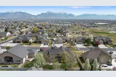 1733 N Lyndi Ln, Saratoga Springs, UT 84045 - Photo 51