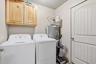 419 S 1250 E, Hyrum, UT 84319 - Photo 15