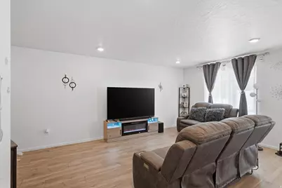 3801 S Bald Knoll Dr #1460, Magna, UT 84044 - Photo 7