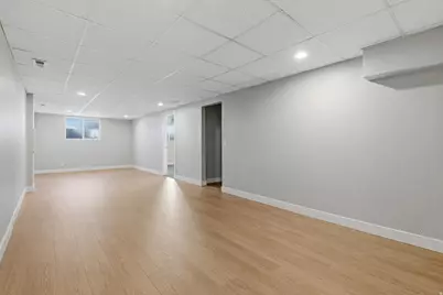 10517 S Larkspur Dr, Sandy, UT 84094 - Photo 21