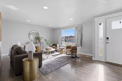 10517 S Larkspur Dr, Sandy, UT 84094 - Photo 5