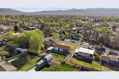 10517 S Larkspur Dr, Sandy, UT 84094 - Photo 41