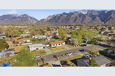 10517 S Larkspur Dr, Sandy, UT 84094 - Photo 37