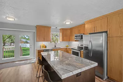 3087 N 2250 E, Layton, UT 84040 - Photo 7