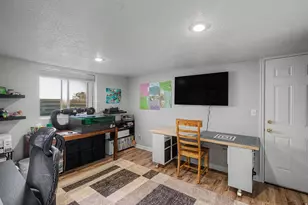 3087 N 2250 E, Layton, UT 84040 - Photo 25