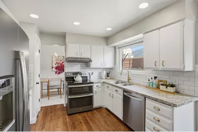 11865 S Maple Ridge Rd E, Sandy, UT 84094 - Photo 7