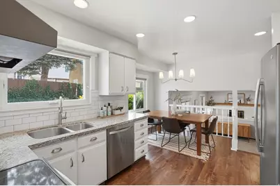 11865 S Maple Ridge Rd E, Sandy, UT 84094 - Photo 9