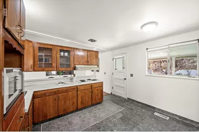 1555 W 4950 S, Taylorsville, UT 84123 - Photo 9