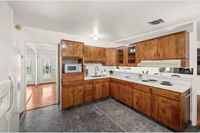 1555 W 4950 S, Taylorsville, UT 84123 - Photo 11