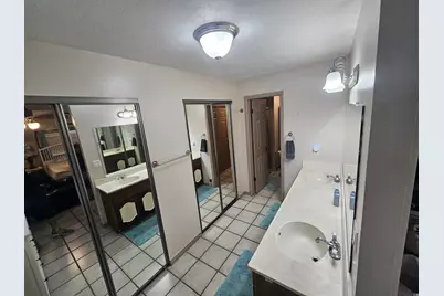 781 N Valley View Dr #32, Saint George, UT 84770 - Photo 17