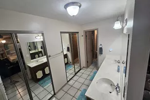 781 N Valley View Dr, Saint George, UT 84770 - Photo 17