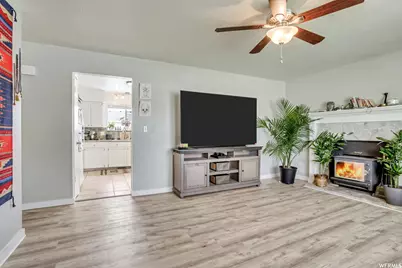 12669 S Old Fort Dr, Riverton, UT 84065 - Photo 3