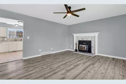 12669 S Old Fort Dr, Riverton, UT 84065 - Photo 5
