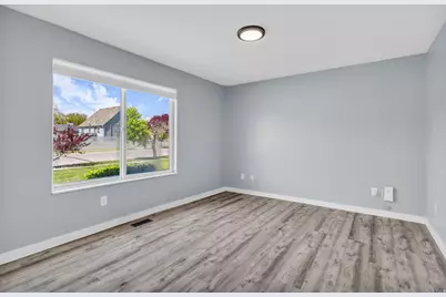 12669 S Old Fort Dr, Riverton, UT 84065 - Photo 15