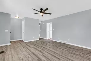 12669 S Old Fort Dr, Riverton, UT 84065 - Photo 5
