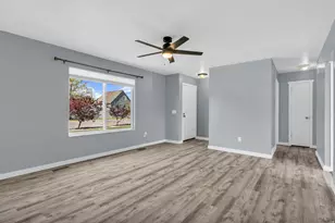12669 S Old Fort Dr, Riverton, UT 84065 - Photo 3