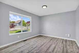 12669 S Old Fort Dr, Riverton, UT 84065 - Photo 15