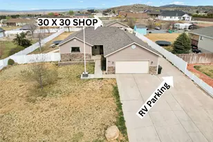 1901 Saddleback Dr, Enoch, UT 84721 - Photo 1