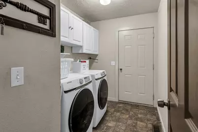 1901 Saddleback Dr, Enoch, UT 84721 - Photo 17