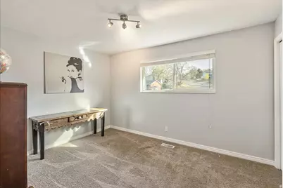 11940 S Pineridge Rd, Sandy, UT 84094 - Photo 29