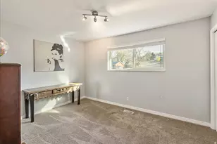 11940 S Pineridge Rd, Sandy, UT 84094 - Photo 29