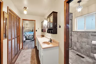 698 E 200 S, Bountiful, UT 84010 - Photo 13