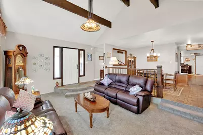 698 E 200 S, Bountiful, UT 84010 - Photo 3