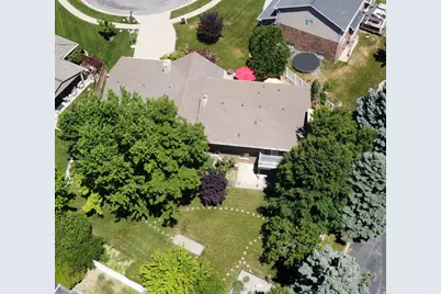 698 E 200 S, Bountiful, UT 84010 - Photo 3