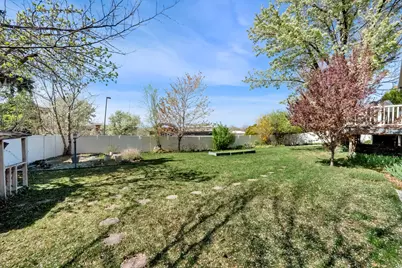 698 E 200 S, Bountiful, UT 84010 - Photo 33