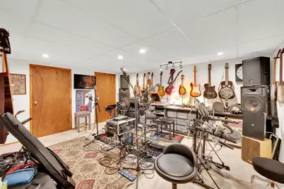 698 E 200 S, Bountiful, UT 84010 - Photo 23